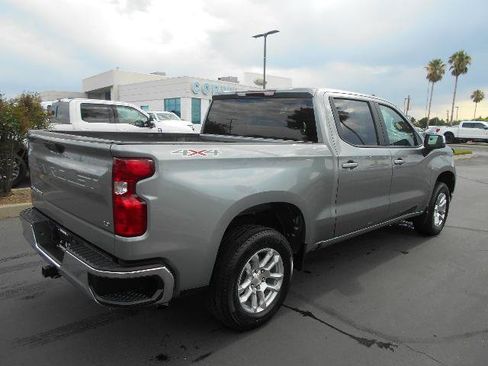 Used 2023 Chevrolet Silverado 1500 LT AWD/4WD image 4