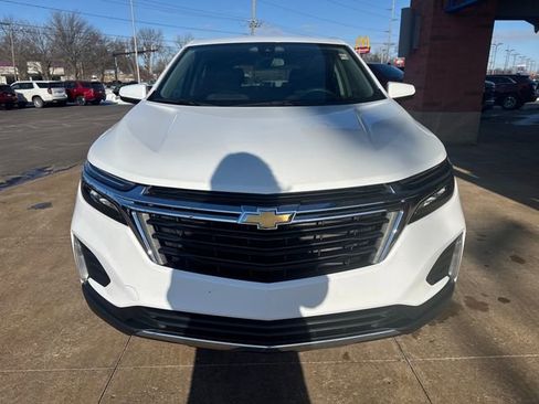 Used 2023 Chevrolet Equinox LT image 3
