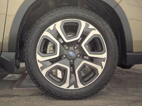 Used 2023 Subaru Ascent Touring AWD/4WD image 10