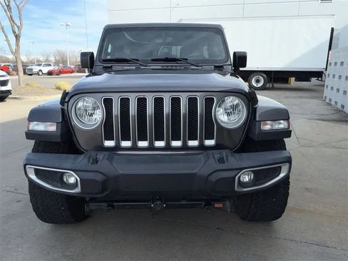Used 2019 Jeep Wrangler Unlimited Sahara image 7