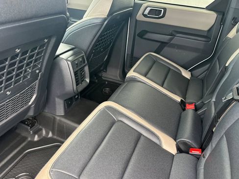 New 2026 Ford Bronco Big Bend w/ Black Diamond Package AWD/4WD image 8