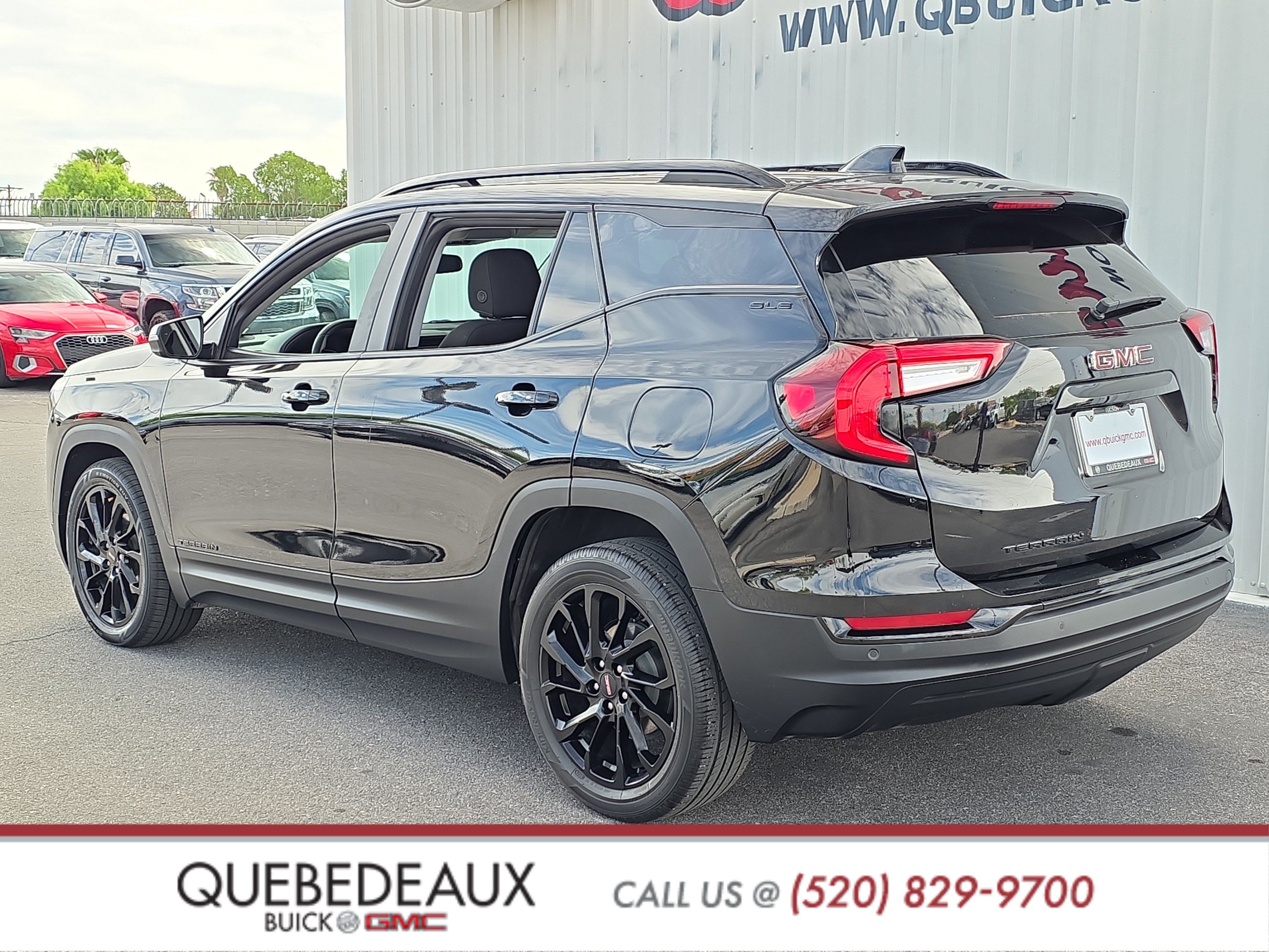 Used 2024 GMC Terrain SLE w/ Driver Convenience Package FWD image 5