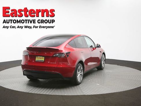 Used 2022 Tesla Model Y Long Range image 34