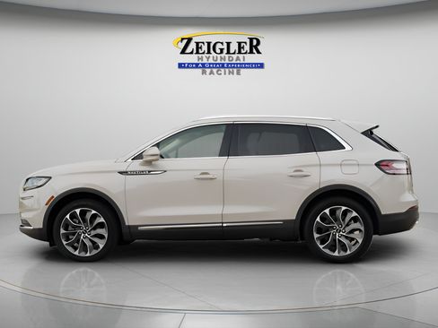 Used 2022 Lincoln Nautilus Reserve w/ Class II Trailer Tow Package AWD/4WD image 4