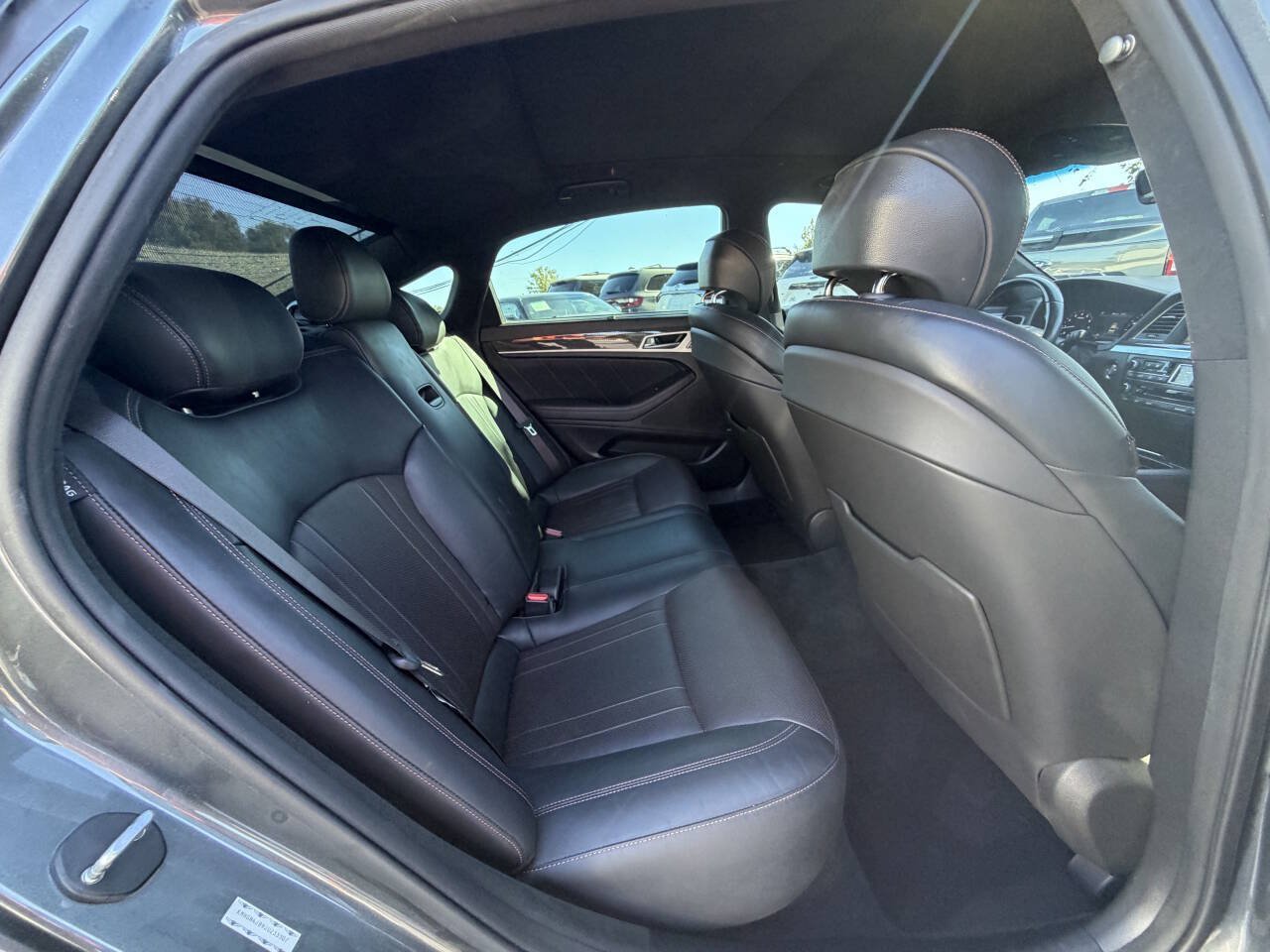 Used 2018 Genesis G80 3.3T Sport RWD image 9