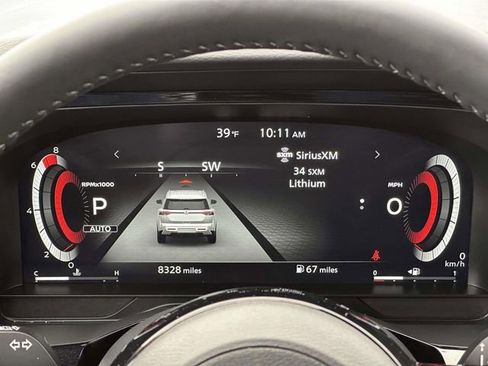 Used 2025 Nissan Pathfinder Platinum image 24