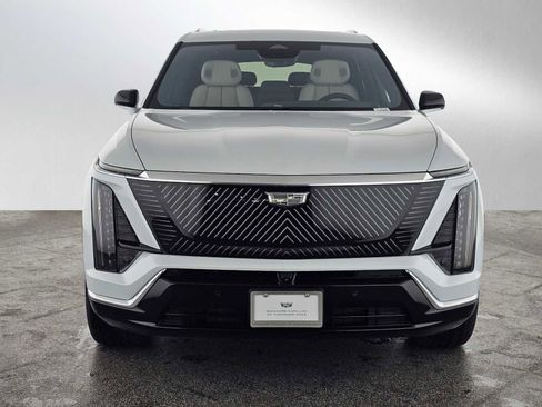 New 2026 Cadillac Vistiq Luxury AWD/4WD image 8