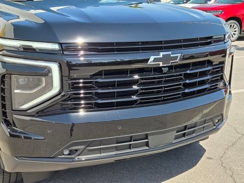 Certified 2026 Chevrolet Suburban RST w/ Advanced Technology Package AWD/4WD image 8