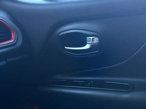 Used 2020 Jeep Renegade Trailhawk w/ Cold Weather Group image 25