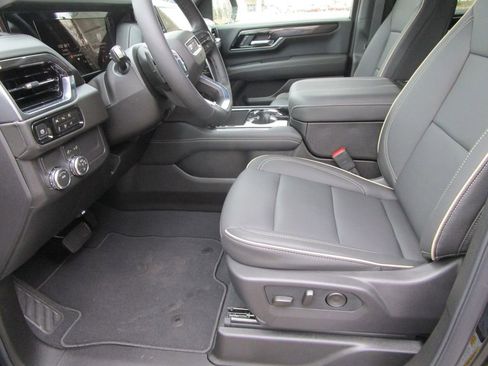 New 2026 GMC Yukon Elevation RWD image 21