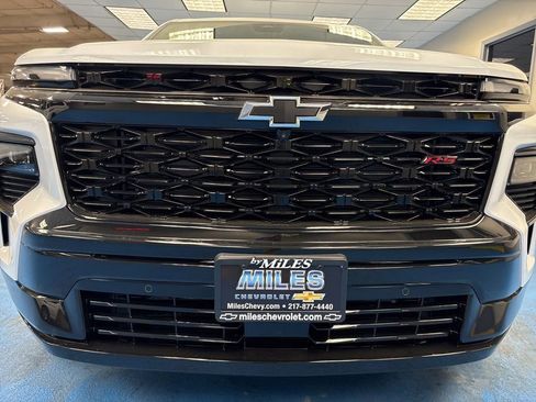New 2026 Chevrolet Traverse RS w/ LPO, Floor Liner Package AWD/4WD image 16