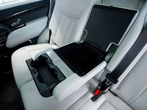 Used 2023 Land Rover Range Rover Sport SE image 54