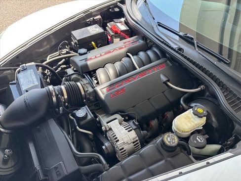 Used 2006 Chevrolet Corvette Convertible w/ Preferred Equipment Group RWD image 29