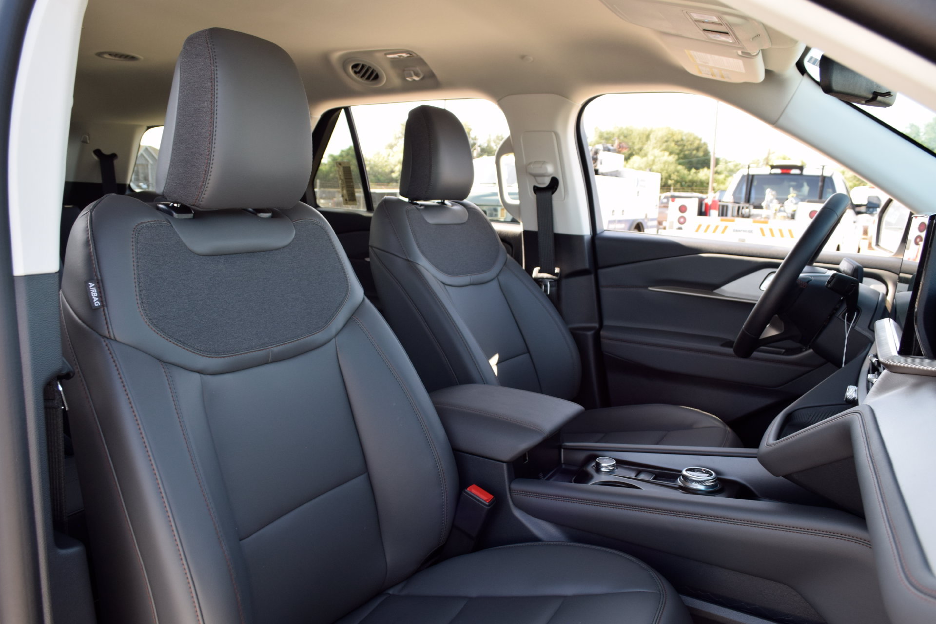 New 2026 Ford Explorer Active w/ Active Comfort Package RWD image 23