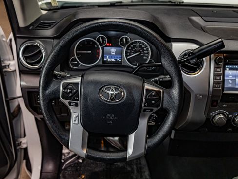 Used 2017 Toyota Tundra SR5 image 13