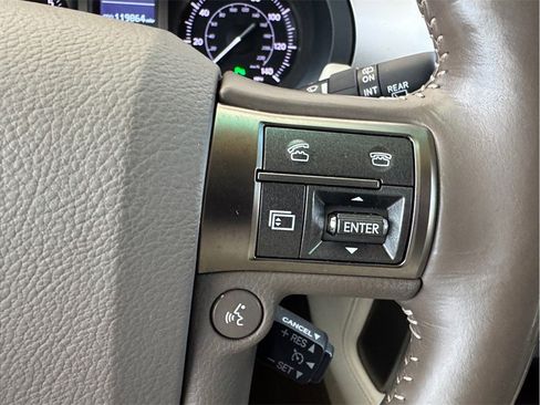 Used 2018 Lexus GX 460 Premium AWD/4WD image 16