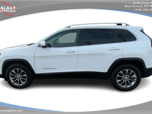 Used 2019 Jeep Cherokee Latitude Plus w/ Cold Weather Group image 8