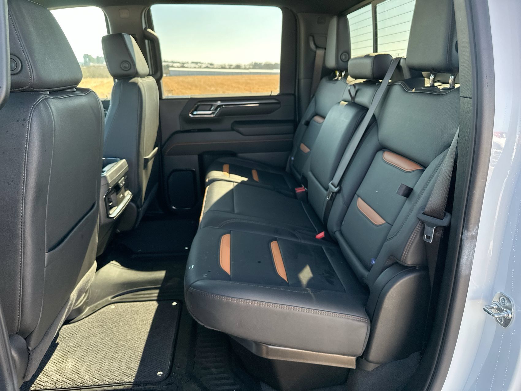 Used 2025 GMC Sierra 3500 AT4 w/ AT4 Preferred Package AWD/4WD image 22