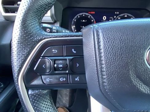 Used 2025 Toyota Tacoma TRD Off-Road AWD/4WD image 19