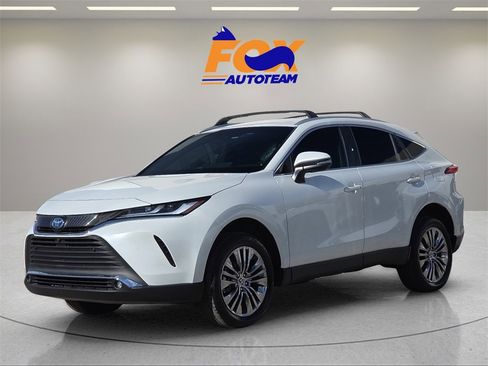 Used 2024 Toyota Venza Limited image 1