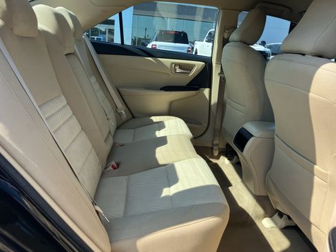 Used 2015 Toyota Camry LE FWD image 31