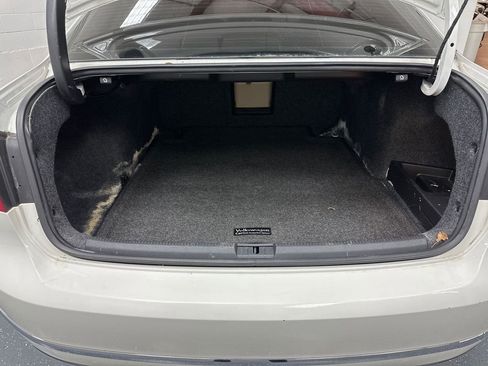 Used 2013 Volkswagen Passat TDI SEL Premium image 18