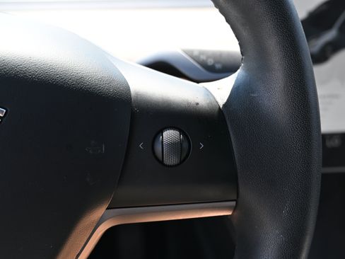 Used 2023 Tesla Model 3 Standard Range RWD image 33