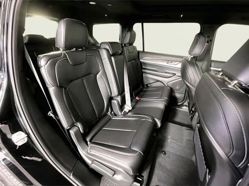 New 2025 Jeep Grand Cherokee L Limited w/ Black Appearance Package image 11