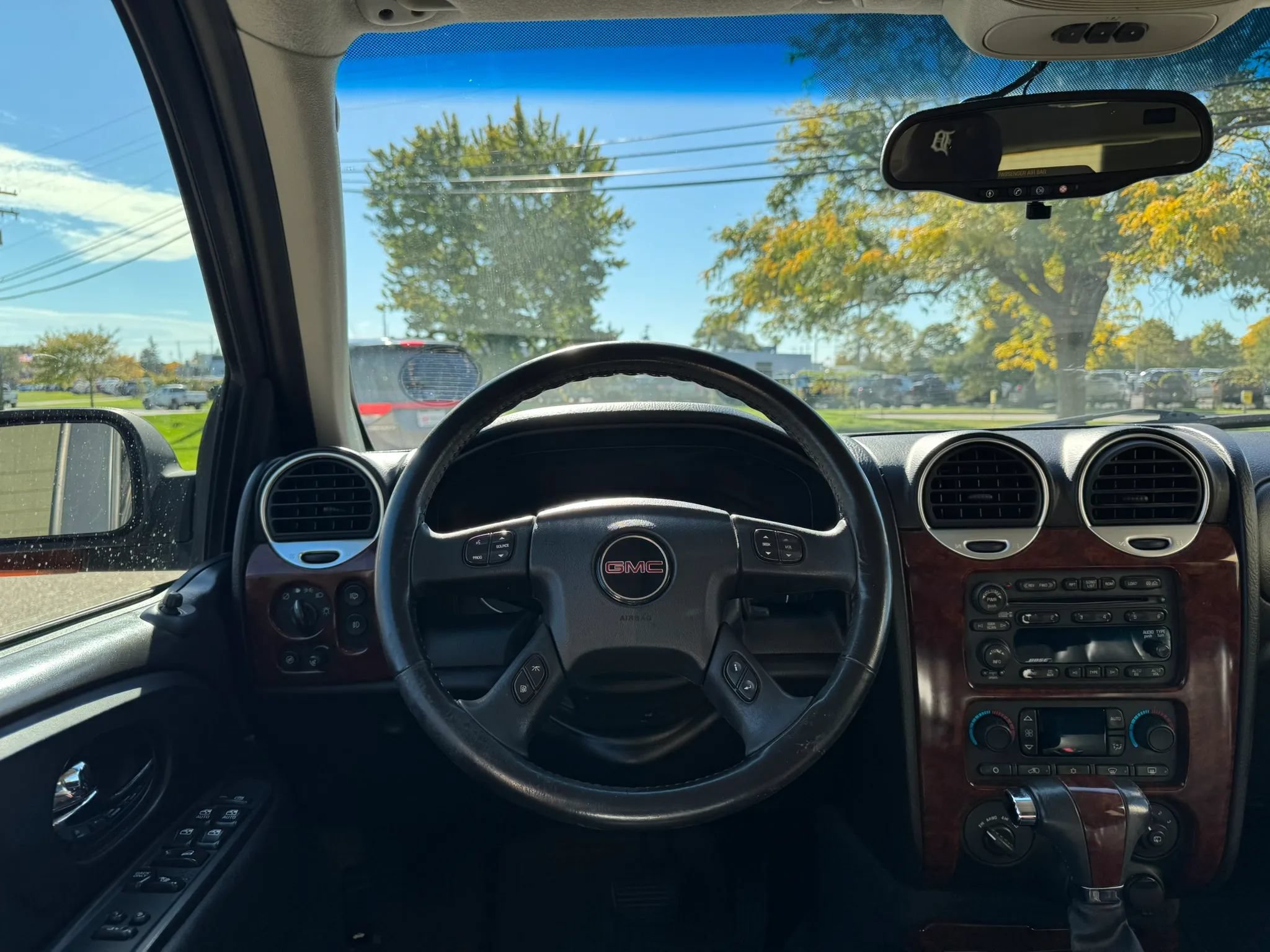 Used 2005 GMC Envoy SLT AWD/4WD image 16