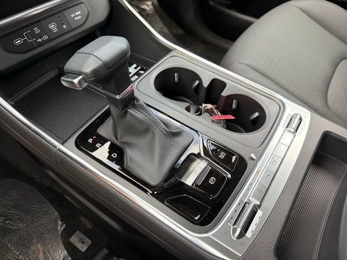 New 2027 Kia Carnival SX Prestige FWD image 15