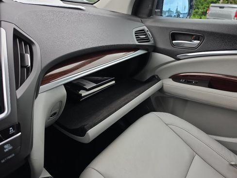 Used 2016 Acura MDX w/ Technology Package AWD/4WD image 33