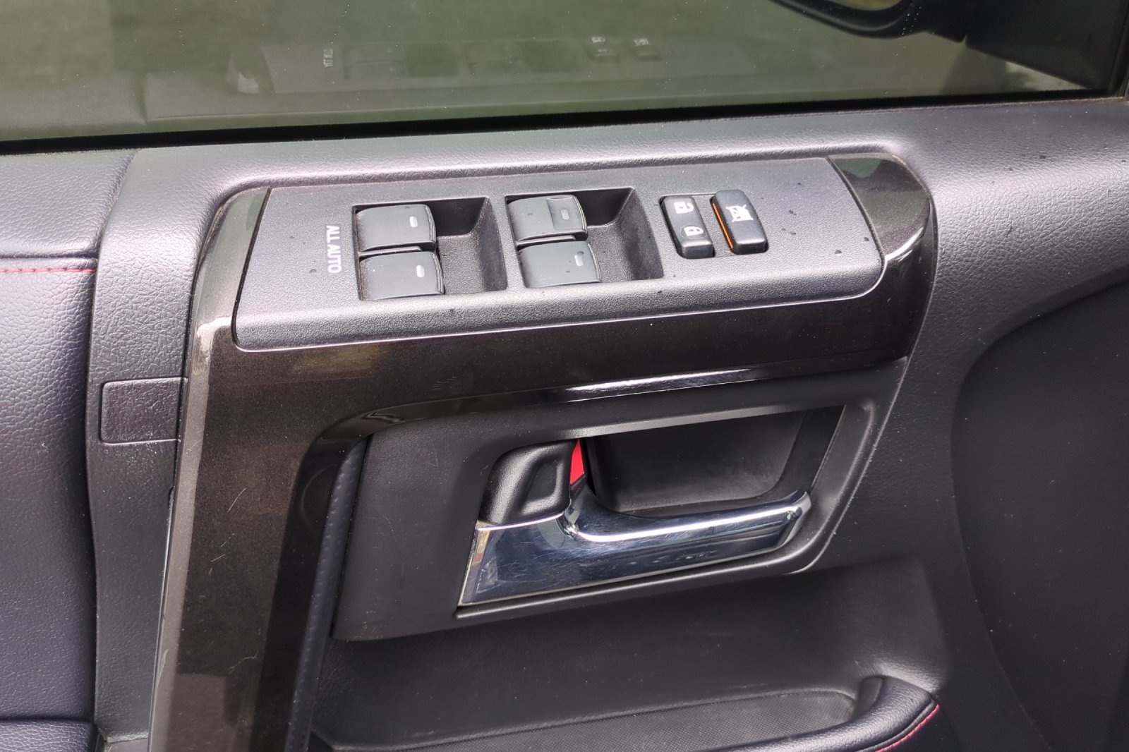 Used 2019 Toyota 4Runner TRD Off-Road Premium AWD/4WD image 10