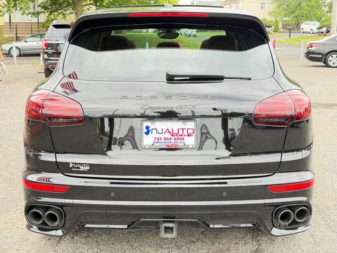 Used 2016 Porsche Cayenne GTS AWD/4WD image 5