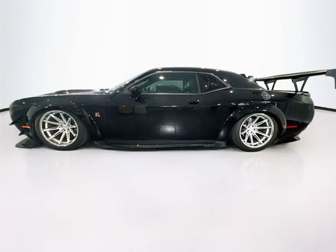 Used 2023 Dodge Challenger R/T Scat Pack RWD image 4