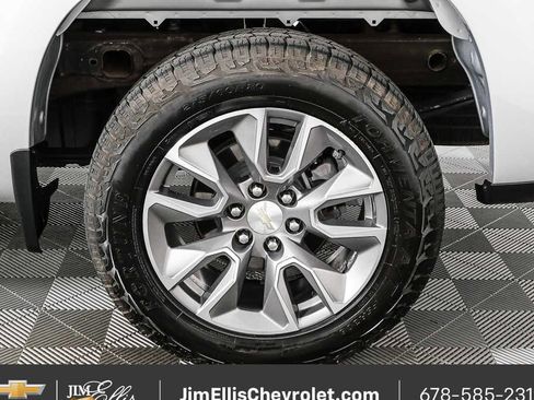 Used 2020 Chevrolet Silverado 1500 LT image 28