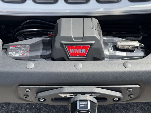 Used 2024 Jeep Gladiator Mojave image 19