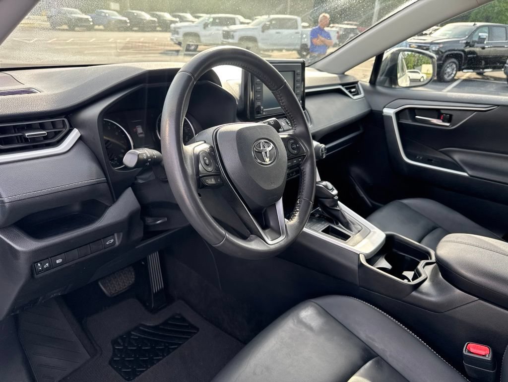 Used 2021 Toyota RAV4 XLE Premium FWD image 15