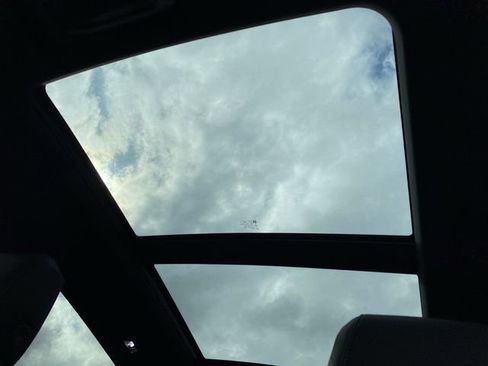 Certified 2025 Cadillac XT6 Premium Luxury FWD image 33