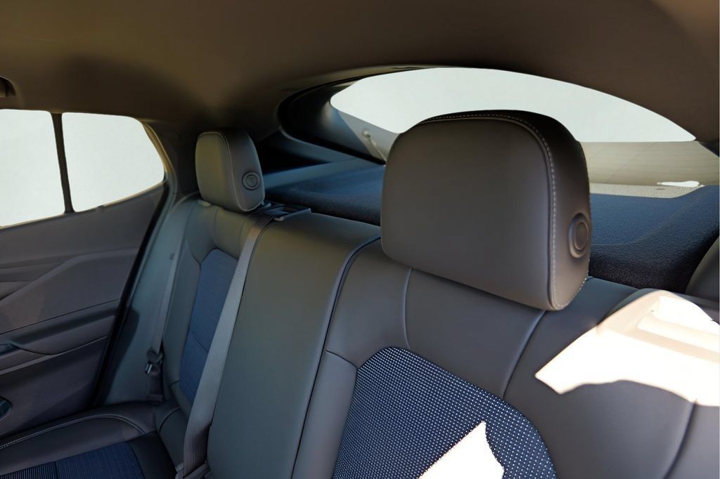 New 2026 Buick Envista Sport Touring w/ Convenience I Package FWD image 24