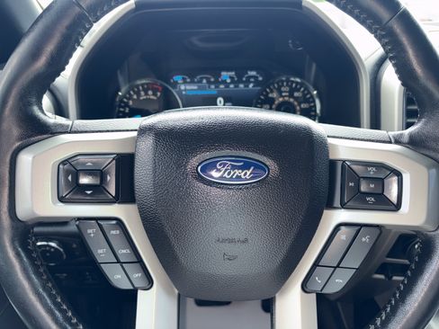 Used 2018 Ford F150 Lariat w/ Equipment Group 502A Luxury AWD/4WD image 15