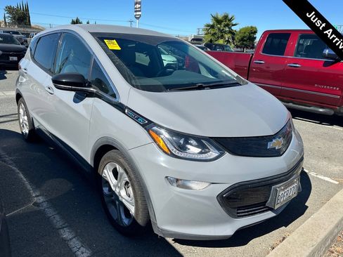 Used 2020 Chevrolet Bolt LT FWD image 1