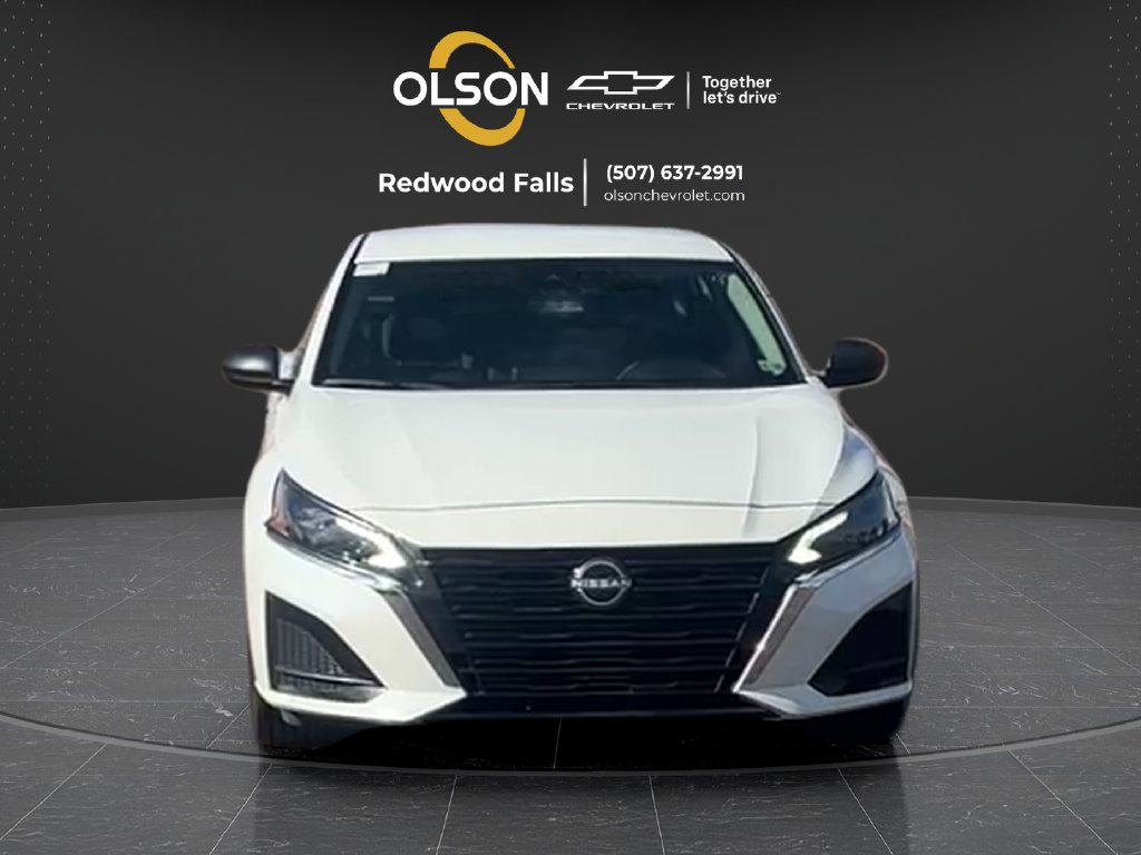 Used 2024 Nissan Altima 2.5 SV FWD image 8