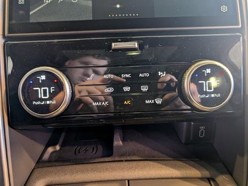 New 2026 Land Rover Discovery S AWD/4WD image 20