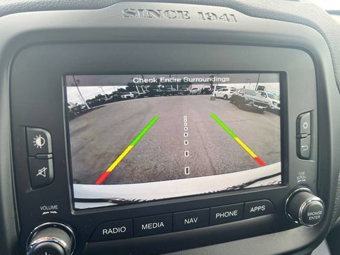 Used 2016 Jeep Renegade 75th Anniversary AWD/4WD image 28