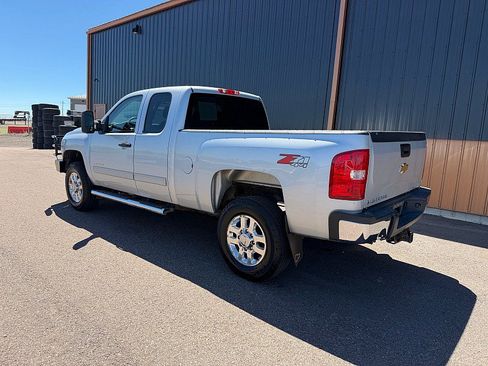 Used 2013 Chevrolet Silverado 2500 LT w/ Interior Plus Package AWD/4WD image 6