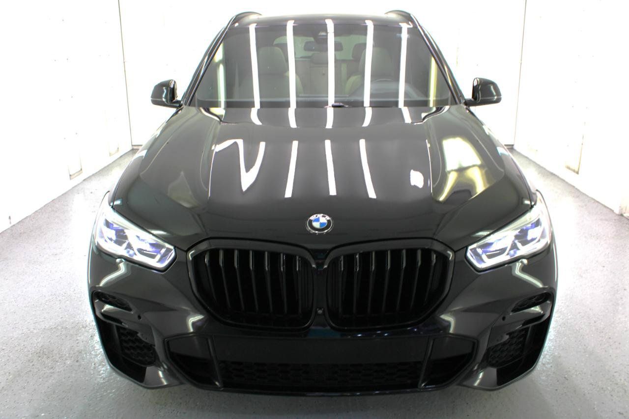 Used 2022 BMW X5 xDrive40i w/ M Sport Package AWD/4WD image 3