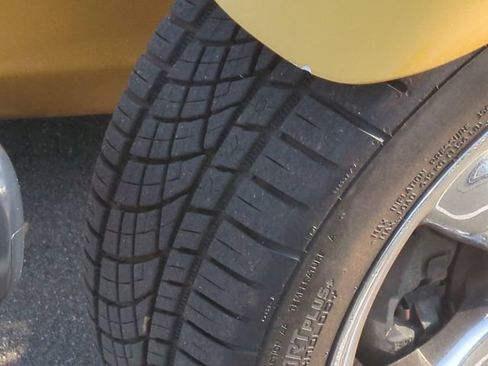 Used 2002 Chrysler Prowler RWD image 12