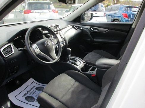 Used 2016 Nissan Rogue SV w/ SV Premium Package image 15