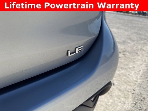 Used 2023 Toyota Highlander LE image 9