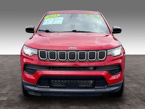 Used 2023 Jeep Compass Sport AWD/4WD image 3